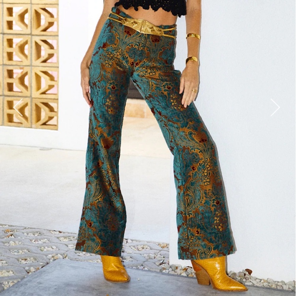 Chasing Unicorns✨ Band On The Run Tapestry Flares small 2 pair!